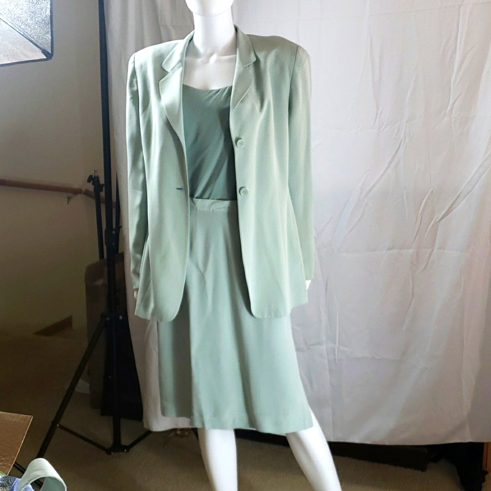 COPY - Skirt suit